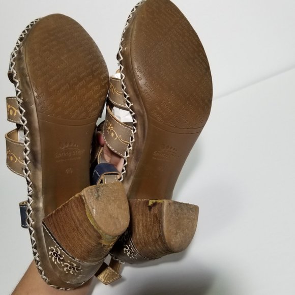 L'Artiste Strappy Floral Cutout Heeled Sandals - Picture 9 of 9